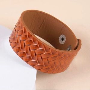 FREE Light Brown snap bracelet